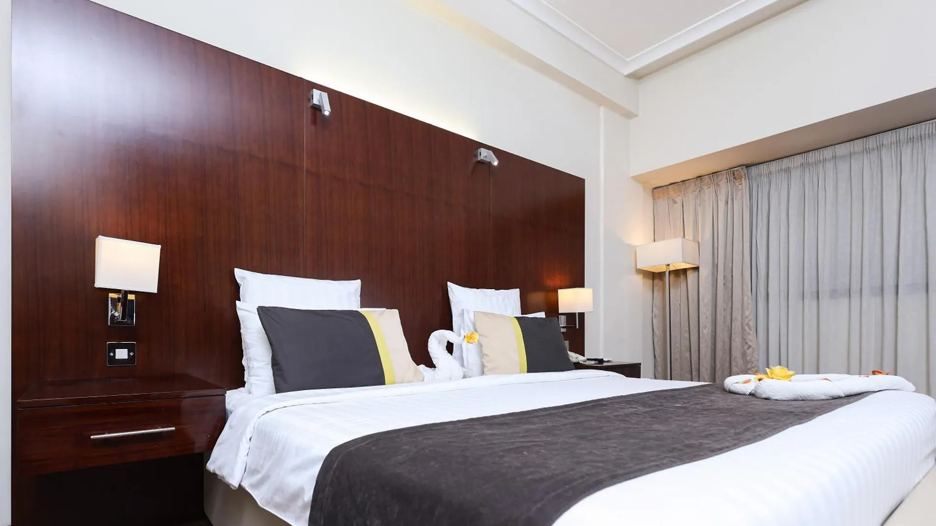 Aavri Hotel Дубай ОАЭ