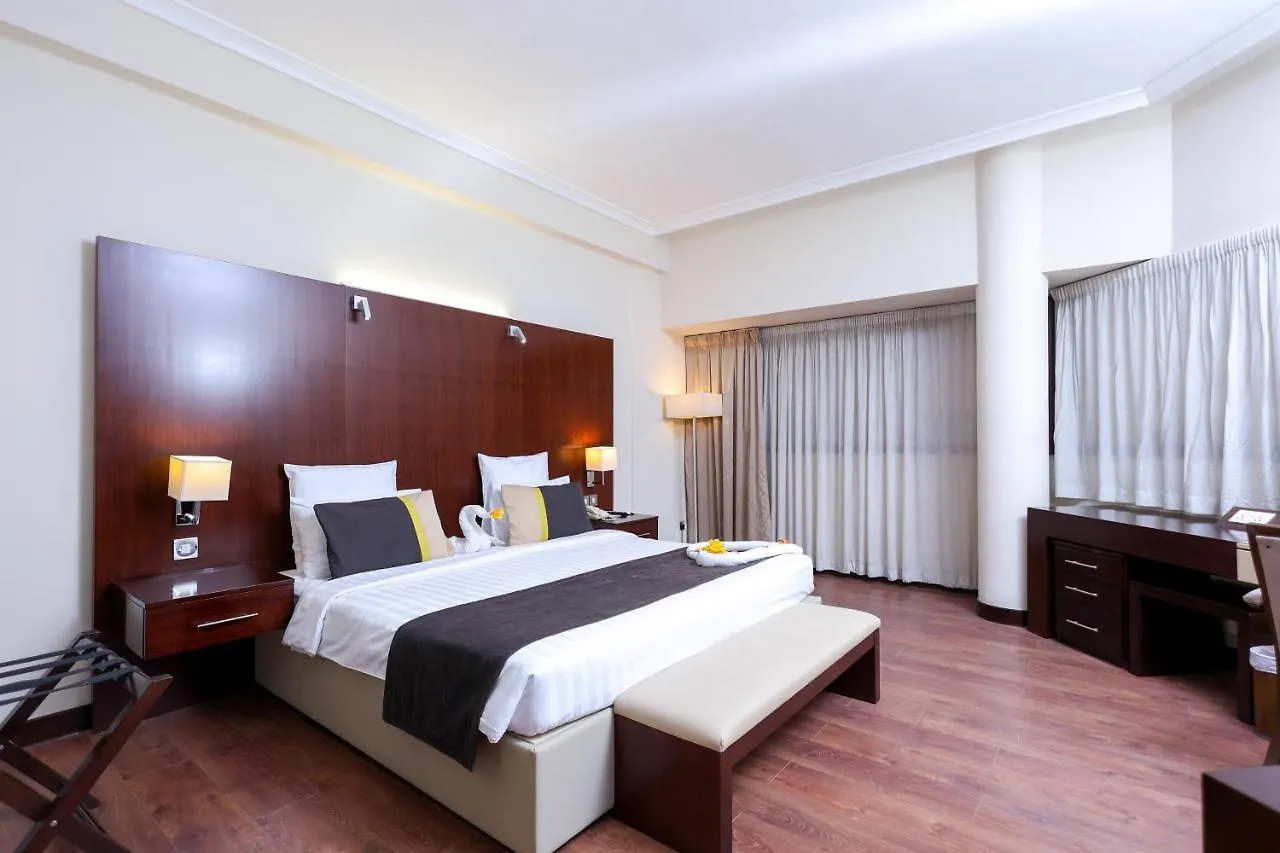 Aavri Hotel دبي