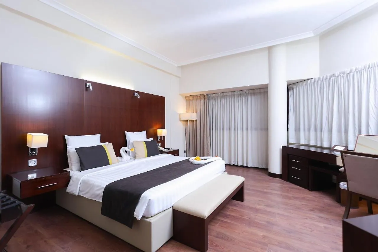 Aavri Hotel دبي